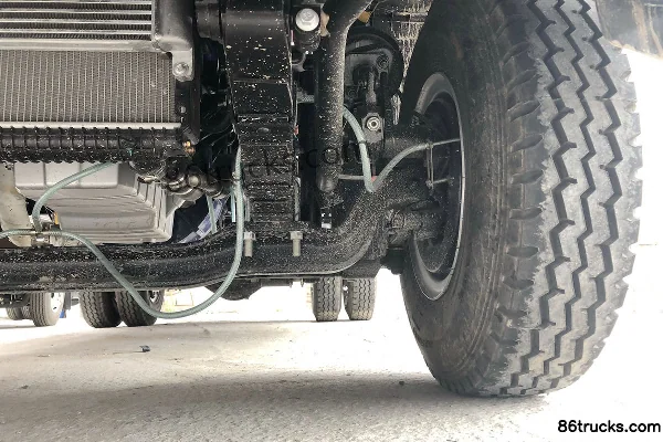 JAC Kangling H6 120 hp 4X2(6 wheels) 3.82m Semi-row Van Light Truck (China VI) Chassis (3) | 86Trucks