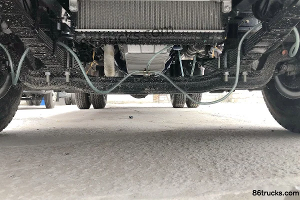 JAC Kangling H6 120 hp 4X2(6 wheels) 3.82m Semi-row Van Light Truck (China VI) Chassis (1) | 86Trucks