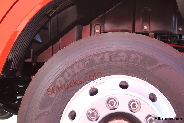 FAW Jiefang J7 Heavy Truck Spring Festival Gala Custom Edition 550 hp 6X4(10 wheels) Tractor Truck Chassis (3) | 86Trucks