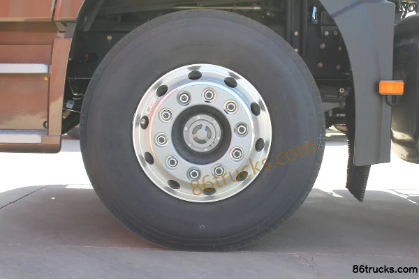 FAW Jiefang nouveau J6P camion lourd version leader version nord 550 ch 6X4(10 roues) tracteur routier Châssis (1) | 86Trucks