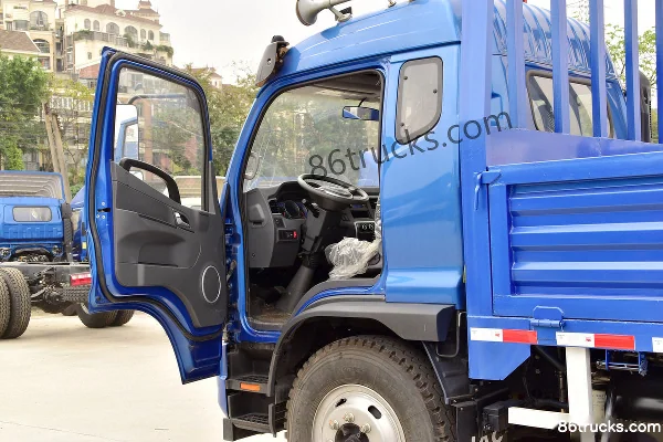 JAC Junling V9 195 hp 4X2(6 wheels) 6.78m flatbed cargo truck (China VI) Cab (3) | 86Trucks