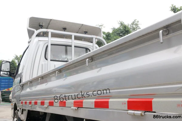 Feidi GX Lexiang Edition 1.5L 108 hp 4X2(6 wheels) 3.6m Single Row Stake Truck Mini Truck Body (1) | 86Trucks