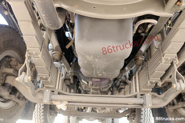 Sinotruk HOWO T7H 400hp 8X4(12 wheels) 7.8m dump truck Chassis (1) | 86Trucks