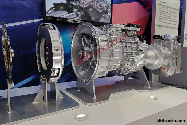 Eaton Endurant 12-speed AMT automatic transmission Exterior (2) | 86Trucks