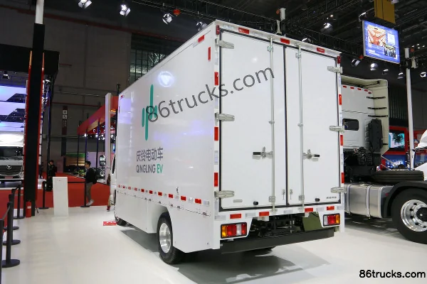 Qingling Isuzu EV100 4.5T 4.25m Single Row Pure Electric Van Light Truck (Range 330) 96.77kWh 4X2(6 wheels) Exterior (3) | 86Trucks