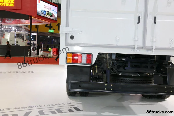 Qingling Isuzu NLR/NMR 120 hp 4X2(6 wheels) 4.13m Single Row Van Light Truck (China VI) Body (3) | 86Trucks