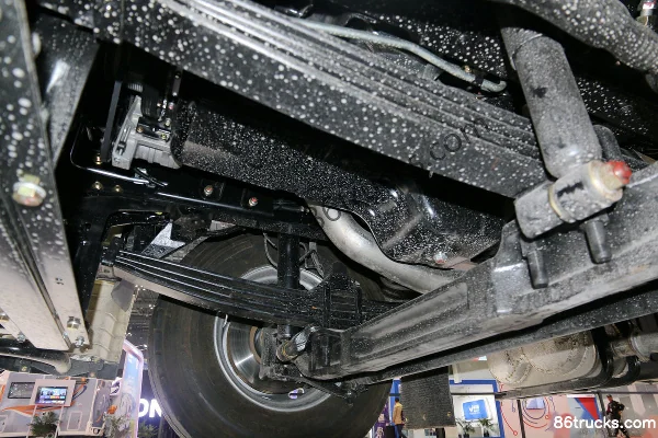 Isuzu FVR Heavy Truck 408 hp 4X2(6 wheels) Van Cargo Truck Chassis (3) | 86Trucks