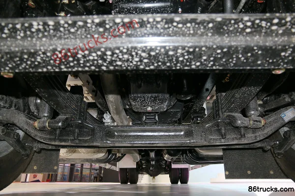 Isuzu FVR Heavy Truck 408 hp 4X2(6 wheels) Van Cargo Truck Chassis (1) | 86Trucks