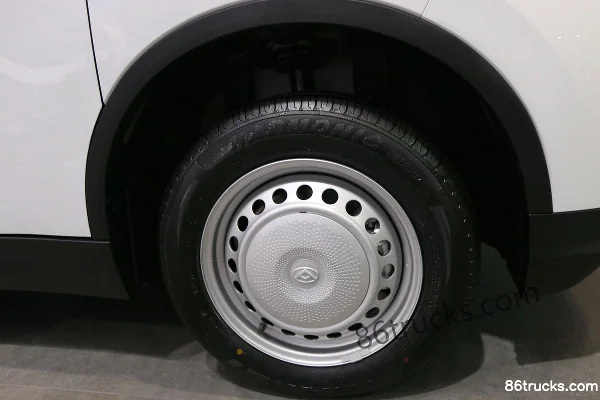 SAIC MAXUS EV30 2,5 T 4,5 m empattement long véhicule utilitaire électrique intelligent 35 kWh Châssis (1) | 86Trucks