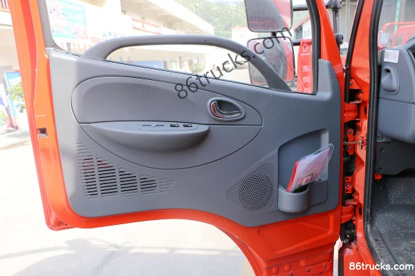 Dongfeng Duolika D6-L 2018 model 150hp 4X2(6 wheels) 3.8m semi-crew stake truck Cab (1) | 86Trucks