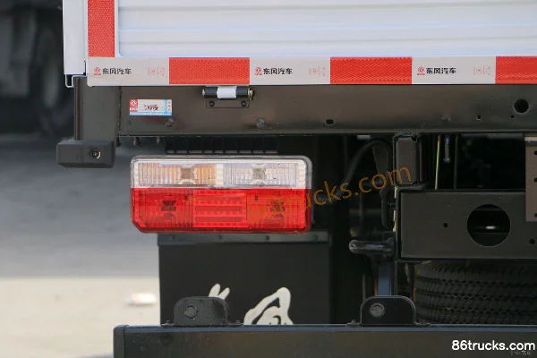 Dongfeng Captain K5 2018 Model 115hp 4X2(6 wheels) 2.8m Double Row Flatbed Light Truck (Hydraulic Brake) Body (2) | 86Trucks