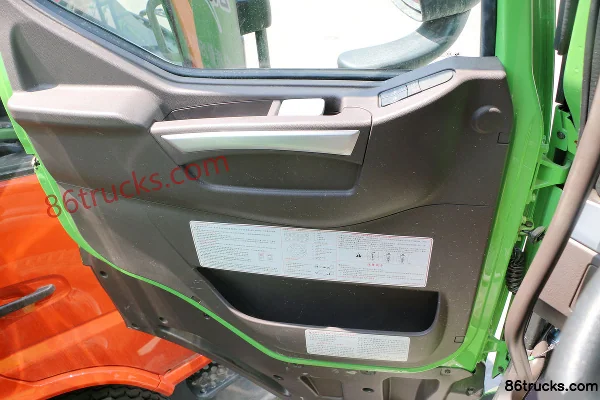 Dongfeng Liuqi Chenglong H7 400 ch 6X4(10 roues) 5,6 m camion benne (China VI) Cabine (3) | 86Trucks