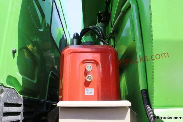 Dongfeng Liuqi Chenglong H7 400 ch 6X4(10 roues) 5,6 m camion benne (China VI) Carrosserie (2) | 86Trucks