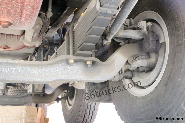 Union Truck U390 390ch 8X4(12 roues) 8.6m camion benne Châssis (3) | 86Trucks