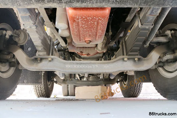 Union Truck U390 390ch 8X4(12 roues) 8.6m camion benne Châssis (1) | 86Trucks