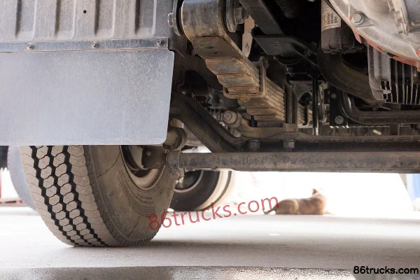 Hyundai Commercial Vehicle Shengtu H3 129hp 4X2(6 wheels) 4.12m single-row cab box truck Chassis (2) | 86Trucks