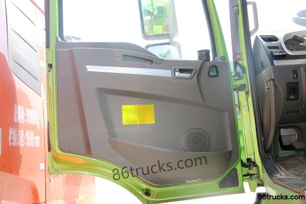 SHACMAN Commercial Vehicle Xuande X3 Enhanced Edition 385 hp 6X4(10 wheels) 5.8m dump truck Cab (1) | 86Trucks