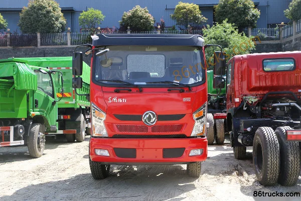 Dongfeng Tuoxing D1 160hp 4X2(6 wheels) Cargo Truck Chassis Exterior (2) | 86Trucks