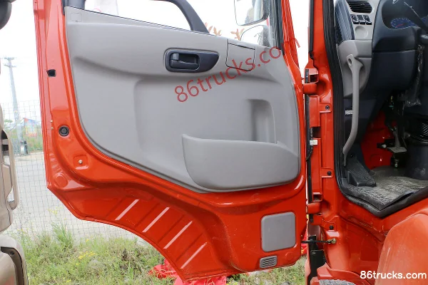 Dongfeng Commercial Vehicle Tianjin VR 225 ch 4X2(6 roues) 6,75 m cabine avec couchette plateau camion porteur (1) | 86Trucks