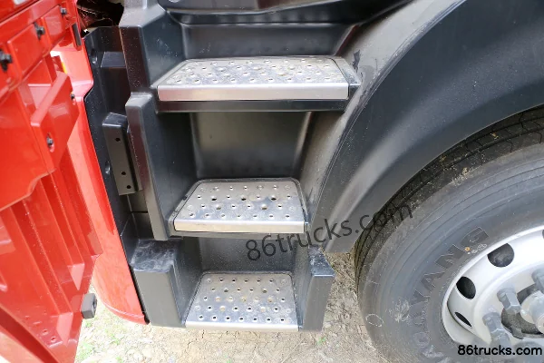 Dongfeng Commercial Vehicle Tianlong KL Heavy Truck 2019 Model 465 hp 6X4(10 wheels) Tractor Truck Cab (3) | 86Trucks