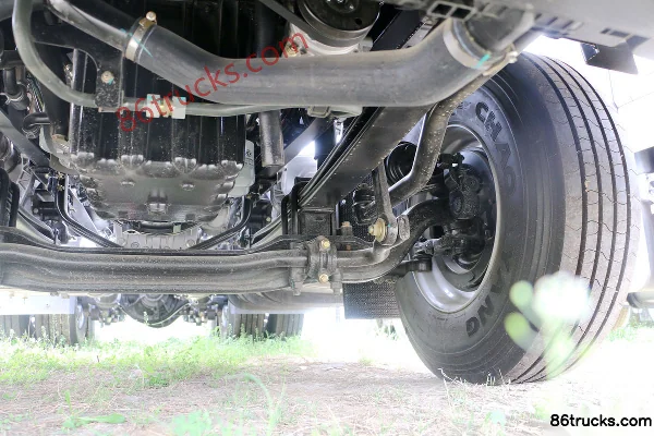 Dongfeng Commercial Vehicle Tianlong KL Heavy Truck 2019 Model 465 hp 6X4(10 wheels) Tractor Truck Chassis (3) | 86Trucks