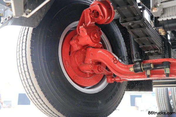 Dongfeng Duolika D6-L 2018 model Enhanced Edition 156 hp 4X2(6 wheels) 4.17m single-row flatbed light truck Chassis (3) | 86Trucks