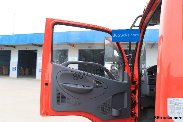 Dongfeng Duolika D6-L Heavy Load 156 hp 4X2(6 wheels) 4.17m Single Row Stake Truck Cab (1) | 86Trucks