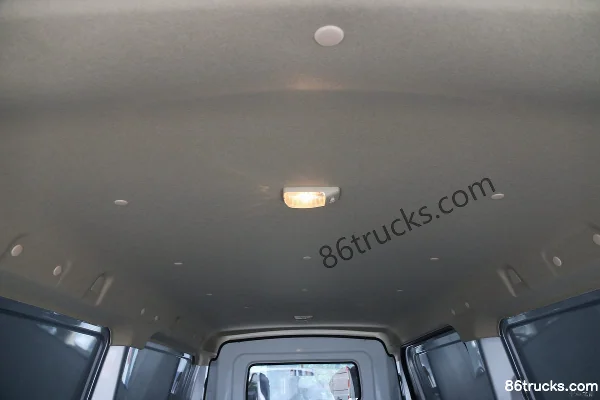 Changan Light Vehicle Ruixing M80 2019 Comfort 116hp 2-Seat 1.5L Gasoline Flat Roof Rear Hinged Door Panel Van Cargo Box (2) | 86Trucks