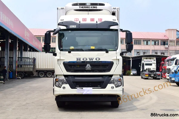 Sinotruk HOWO T5G 340hp 8X4(12 wheels) 9.4m refrigerated truck Exterior (2) | 86Trucks