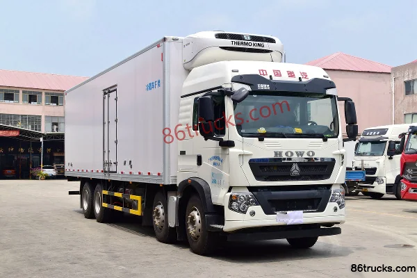 Sinotruk HOWO T5G 340 ch 8X4(12 roues) 9,4 m camion frigorifique Extérieur