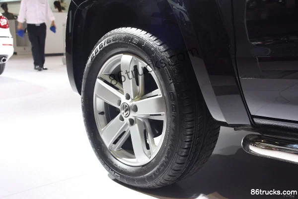 Volkswagen Amarok 2011 4x4(6 roues) 2.0L diesel double cabine pick-up Carrosserie (2) | 86Trucks