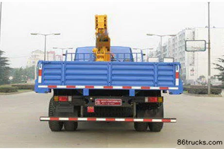 Dongfeng Liuqi Chenglong 210 ch 6X2(8 roues) camion grue (marque Chenglivei) Extérieur (2) | 86Trucks