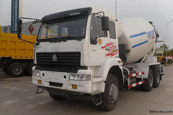 Sinotruk Golden Prince 340 hp 6X4(10 wheels) Concrete Mixer Truck Exterior