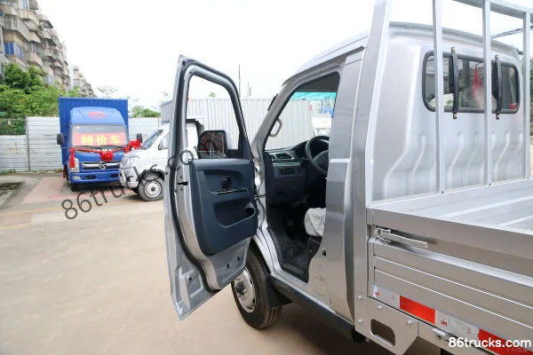 Jinbei T30S Standard 1.5L 102hp 4X2(6 wheels) Gasoline 3.2m Single Row Flatbed Mini Truck (China VI) Cab (1) | 86Trucks