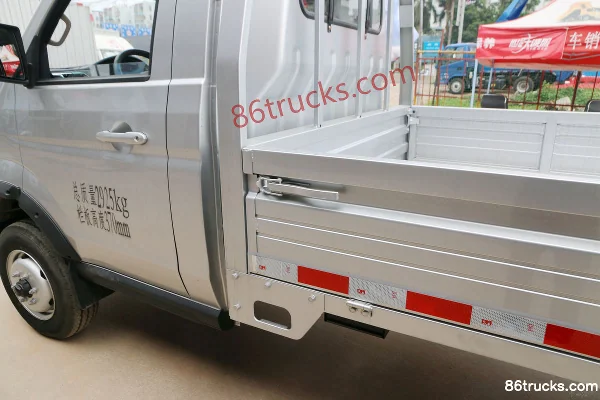 Jinbei T30S Standard 1.5L 102hp 4X2(6 wheels) Gasoline 3.2m Single Row Flatbed Mini Truck (China VI) Body (3) | 86Trucks