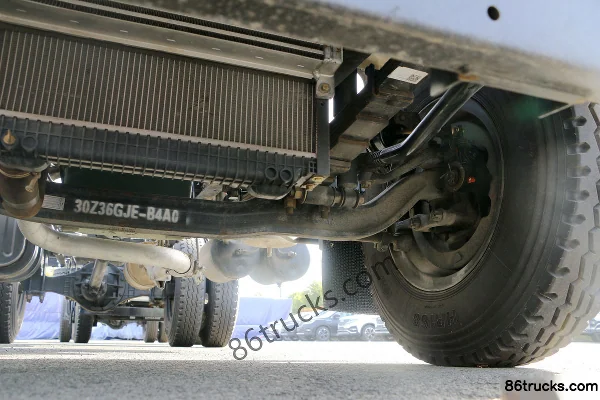 Dongfeng Yuhu VP 180 hp 4X2(6 wheels) Double Row Cargo Truck Chassis (EQ1168GLVJ) (3) | 86Trucks