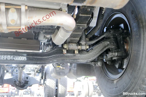 Dongfeng Yuhu VP 150 hp 4X2(6 wheels) Double Row Light Truck Chassis (EQ1168GLVJ4) (3) | 86Trucks