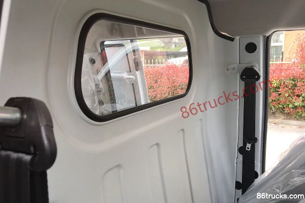Yangzijiang V6 2.65T 4,43 m Fourgon électrique logistique (autonomie 295 km) 44 kWh Caisse (2) | 86Trucks