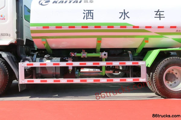 Dongfeng Liuqi New Chenglong M3 230 hp 4X2(6 wheels) Water Sprinkler Truck (Daheng Hui Brand)(China VI) Body (1) | 86Trucks