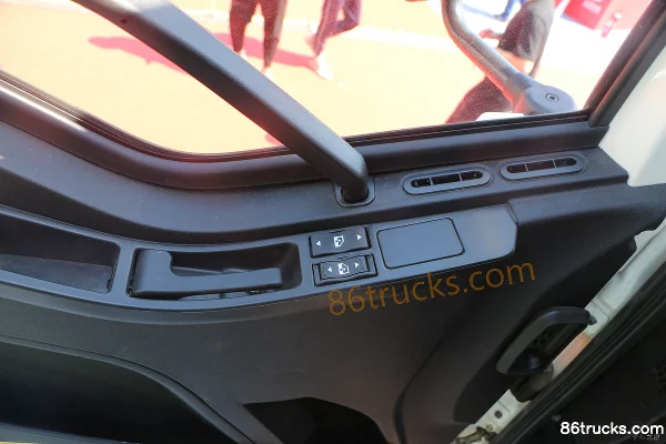 FAW Jiefang J6L 220 hp 4X2(6 wheels) Sweeper Truck (Haide Brand) (China VI) Cab (2) | 86Trucks
