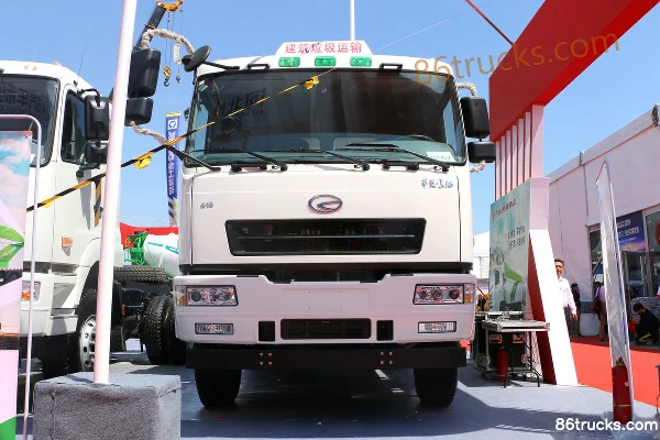 Changzheng Auto 410 hp 6X4(10 wheels) 5.6m LNG Dump Refuse Truck Exterior