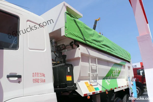 Changzheng Auto 410 hp 6X4(10 wheels) 5.6m LNG Dump Refuse Truck Body (1) | 86Trucks
