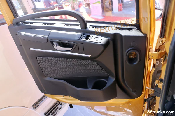 Changzheng Auto H7 camion lourd 410 ch 6X4(10 roues) tracteur routier Cabine (3) | 86Trucks
