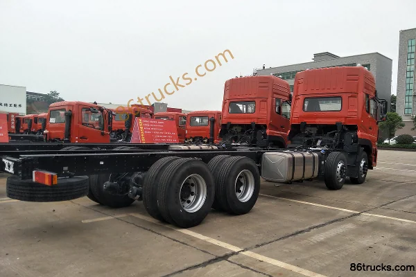 Dongfeng Commercial Vehicle Tianlong VL Heavy Truck 2019 350 hp 8X4(12 wheels) 9.6m Flatbed Cargo Truck Exterior (3) | 86Trucks