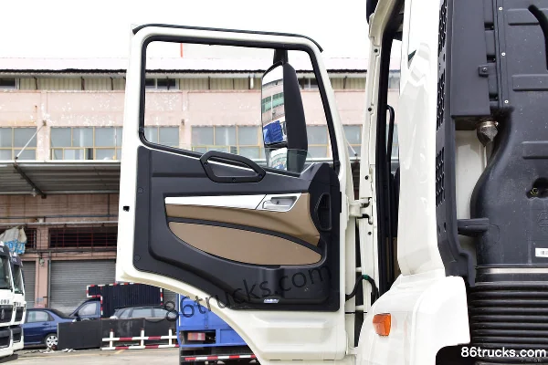 Sinotruk Haohan N5G camion moyen 210 ch 4X2(6 roues) 7.75 m châssis camion porteur fourgon Cabine (2) | 86Trucks