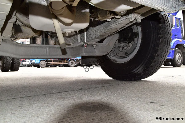 Sinotruk Haohan N5G camion moyen 210 ch 4X2(6 roues) 7.75 m châssis camion porteur fourgon (3) | 86Trucks