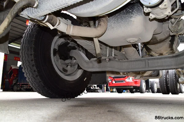 Sinotruk Haohan N5G camion moyen 210 ch 4X2(6 roues) 7.75 m châssis camion porteur fourgon (2) | 86Trucks