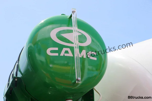 Hualing poids lourd 345 ch 8X4(12 roues) camion malaxeur 7 m³ Carrosserie (2) | 86Trucks