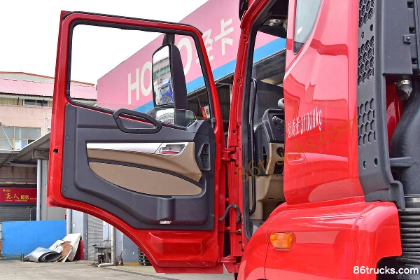 Sinotruk Hohan N5G Heavy Truck 340hp 8X4(12 wheels) 9.5m Stake Cargo Truck Chassis Cab (2) | 86Trucks