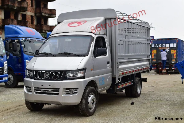 Kama K23 1.5L 110hp 4X2(6 wheels) 3.3m single-row stake truck mini truck Exterior (3) | 86Trucks